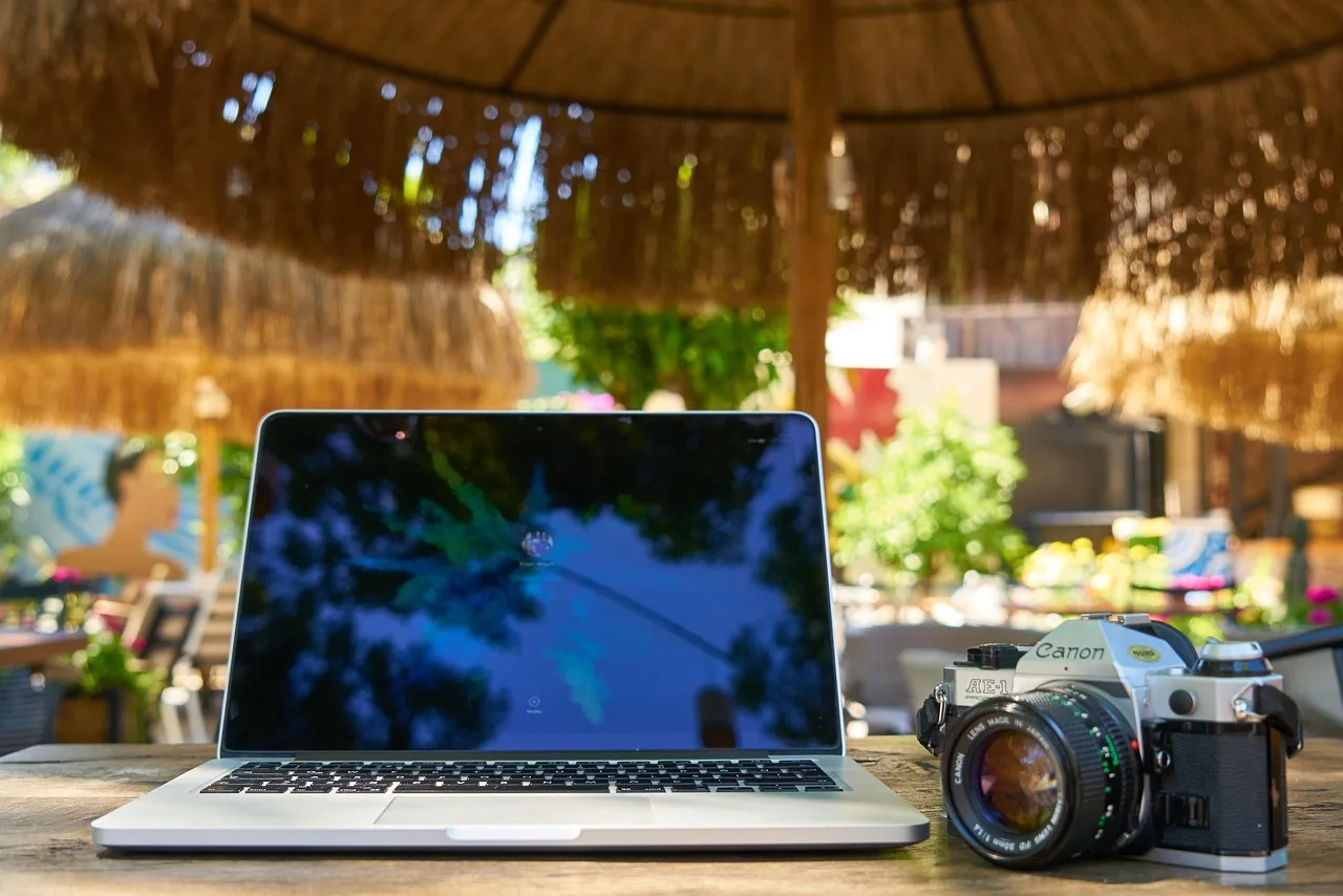 computer, laptop, camera, photographer, photograph, movie, old, trip, photography, gezi, retro, antique, journalist, hobby, lens, electronic, traveler, machine, break